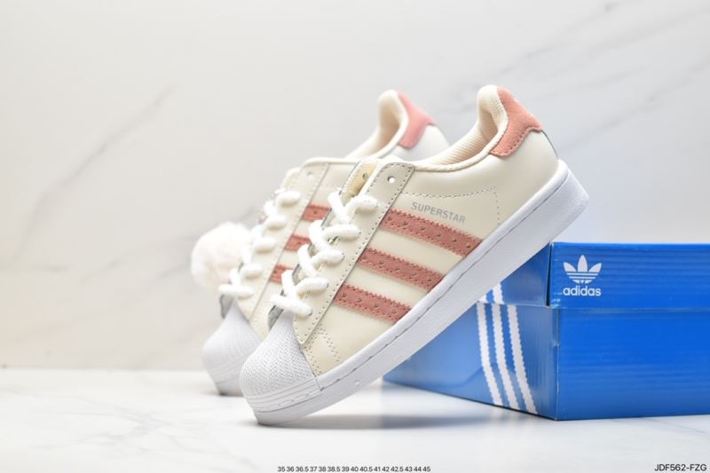 Adidas Sneakers